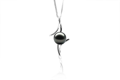 The Dance: Black Pearl Pendant-Kyllonen