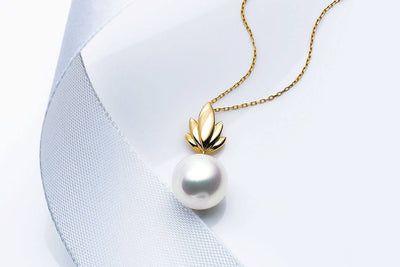 Bloom Freshwater Pearl Pendant-Kyllonen