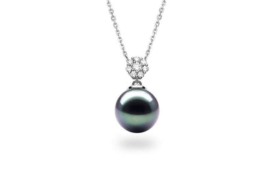 Cluster Black Pearl Pendant-Kyllonen