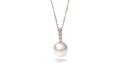 Graduated Diamond Edison Pearl Pendant-Kyllonen